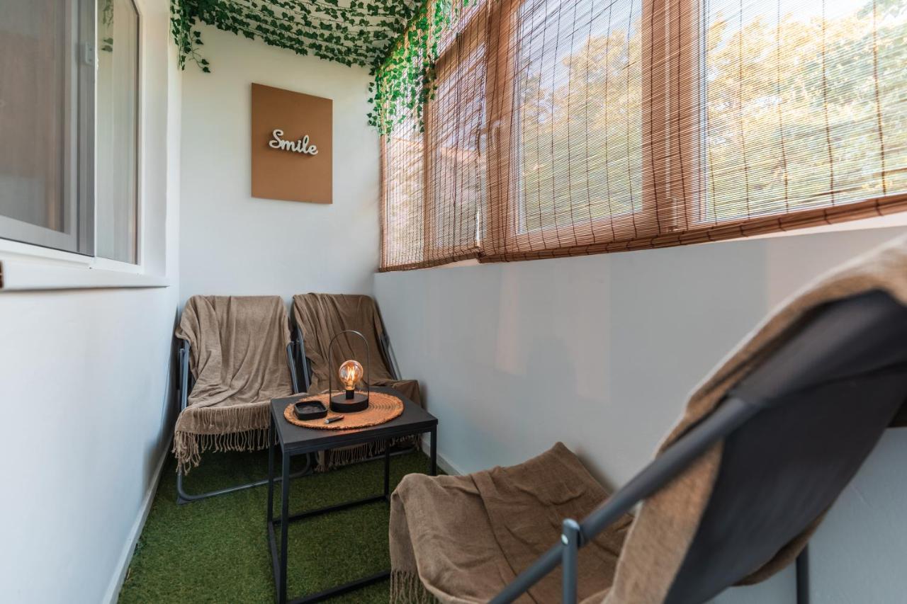 Jungle Apartment 15 Min Walk To Beach & Downtown Constanţa Eksteriør billede